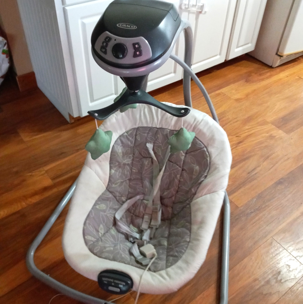 Baby graco swing